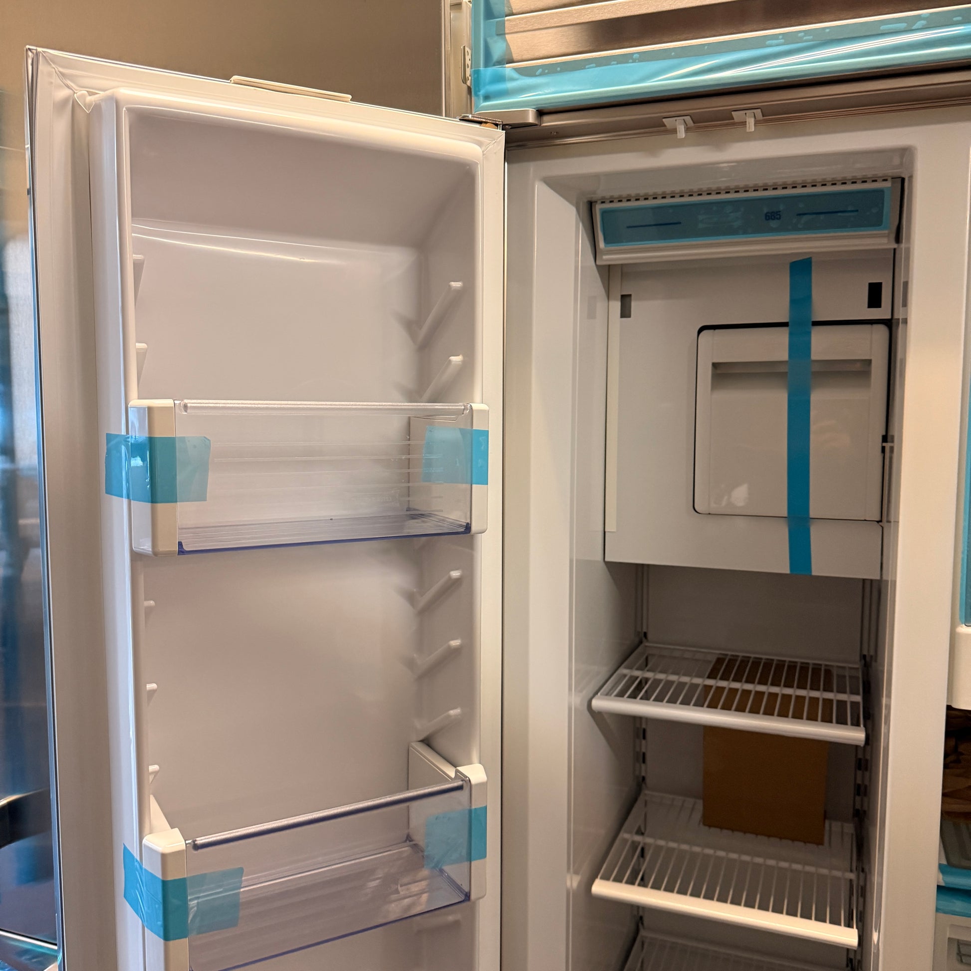 Refurbished: Sub-Zero 685/S 42” Side By Side Refrigerator Water/ Ice Dispenser Stainless Steel