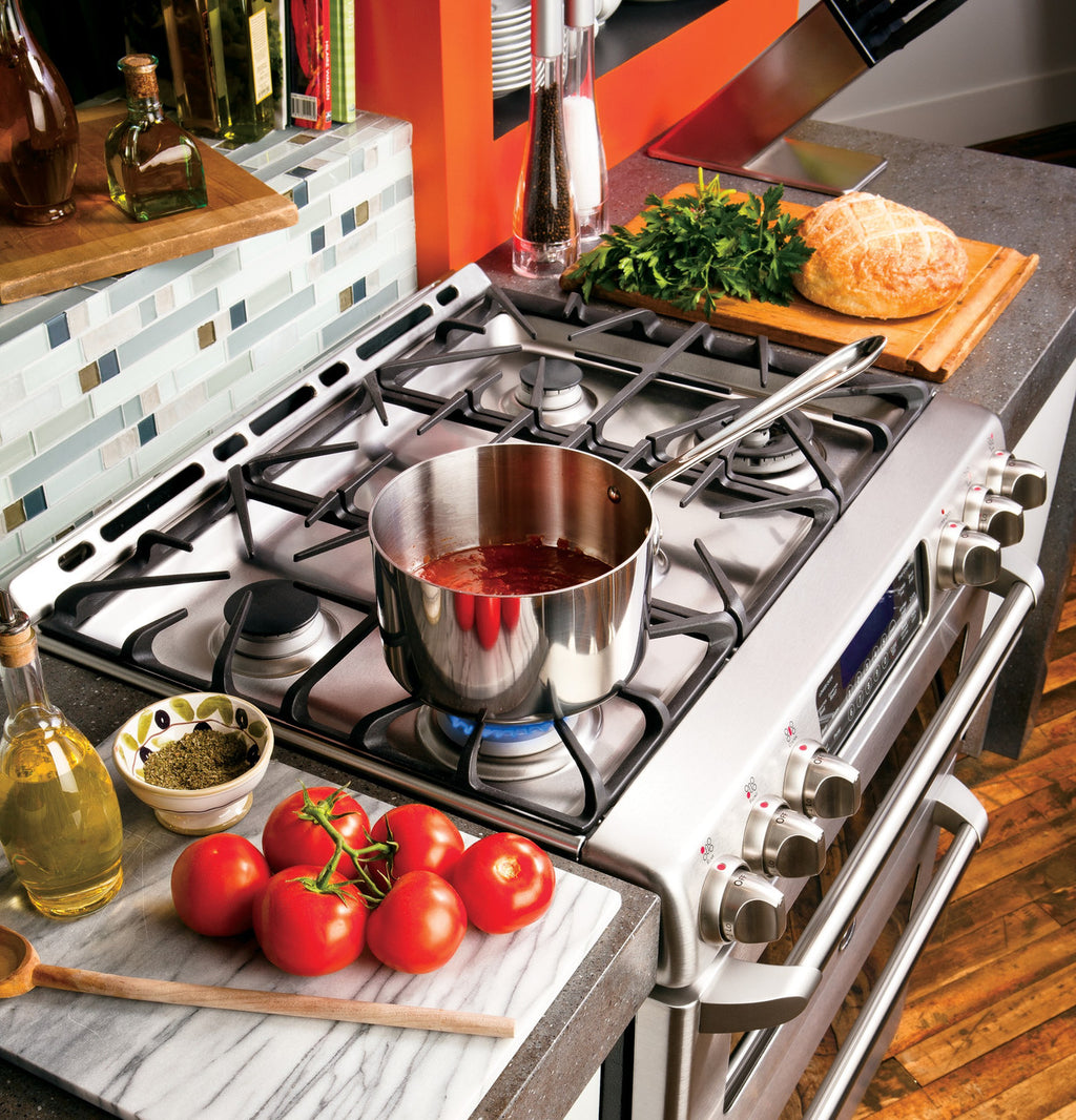 Used: GE Café™ Series 30" Slide-In Front Control Gas Double Oven with Convection Range CGS990SETSS