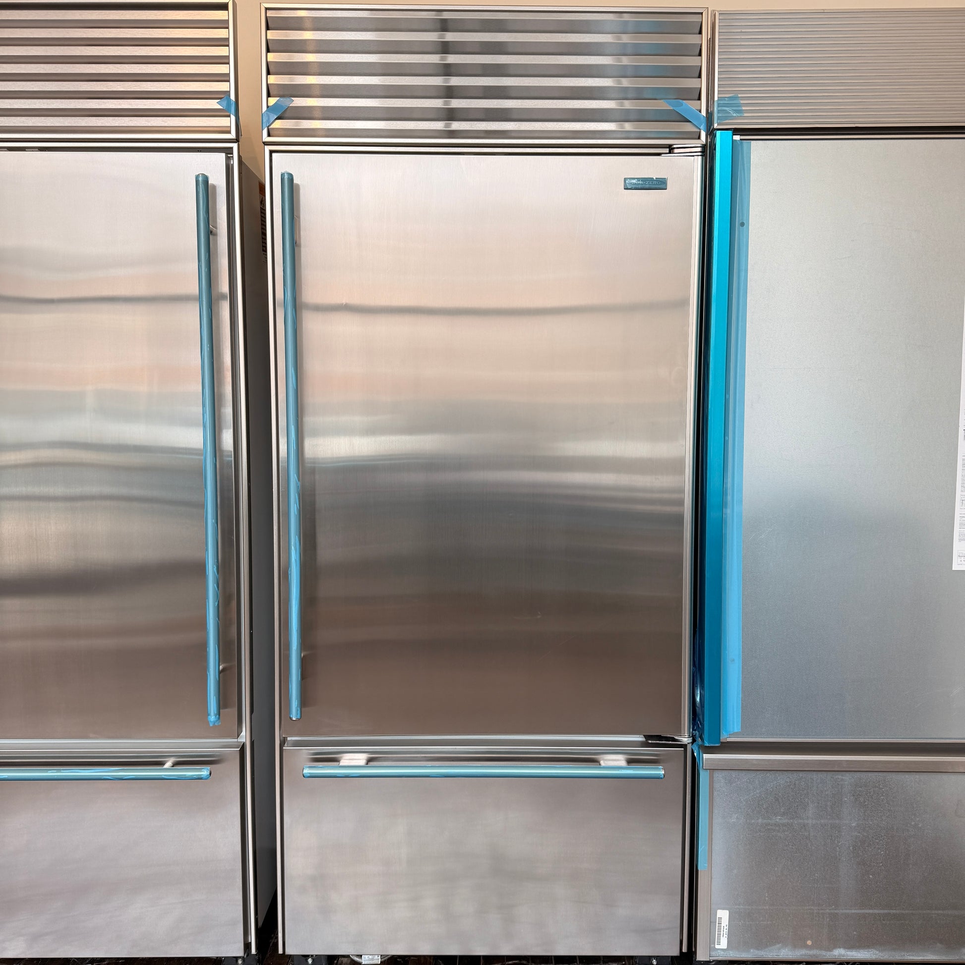Refurbished: Sub-Zero 620/S 36” Bottom Freezer Refrigerator Stainless Steel