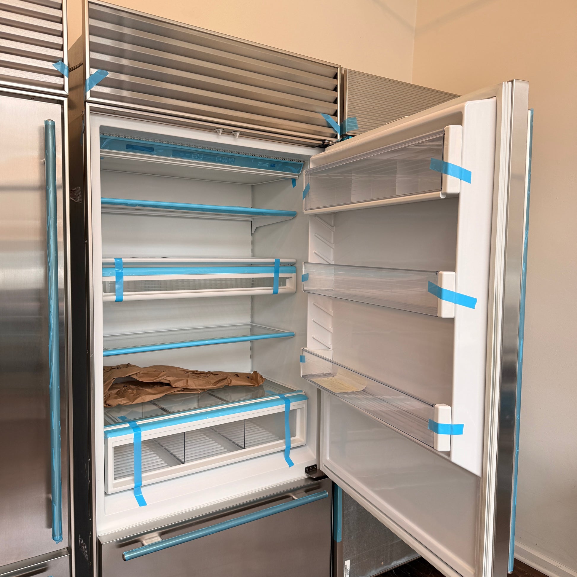 Refurbished: Sub-Zero 620/S 36” Bottom Freezer Refrigerator Stainless Steel