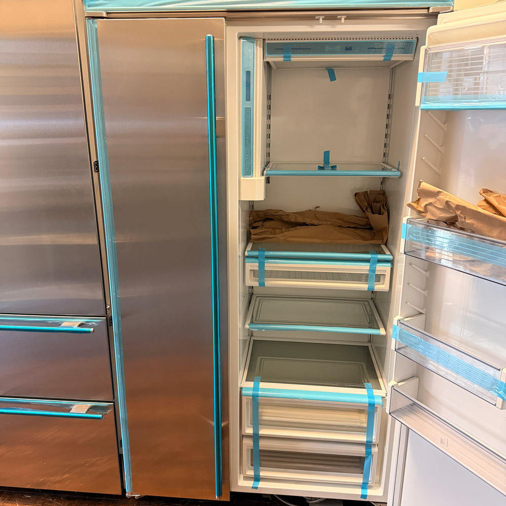 Refurbished: Sub-Zero 685/S 42” Side By Side Refrigerator Water/ Ice Dispenser Stainless Steel