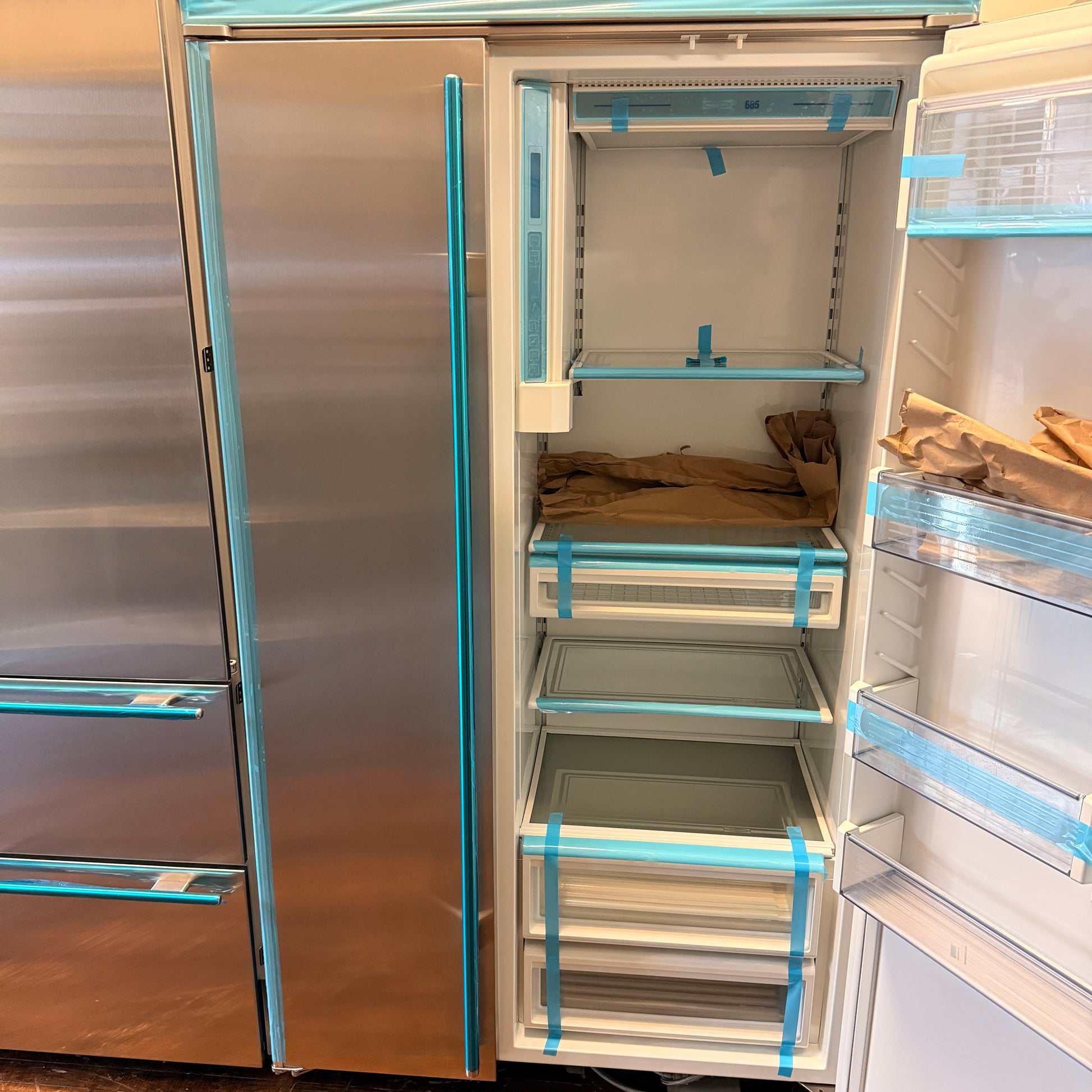 Refurbished: Sub-Zero 685/S 42” Side By Side Refrigerator Water/ Ice Dispenser Stainless Steel
