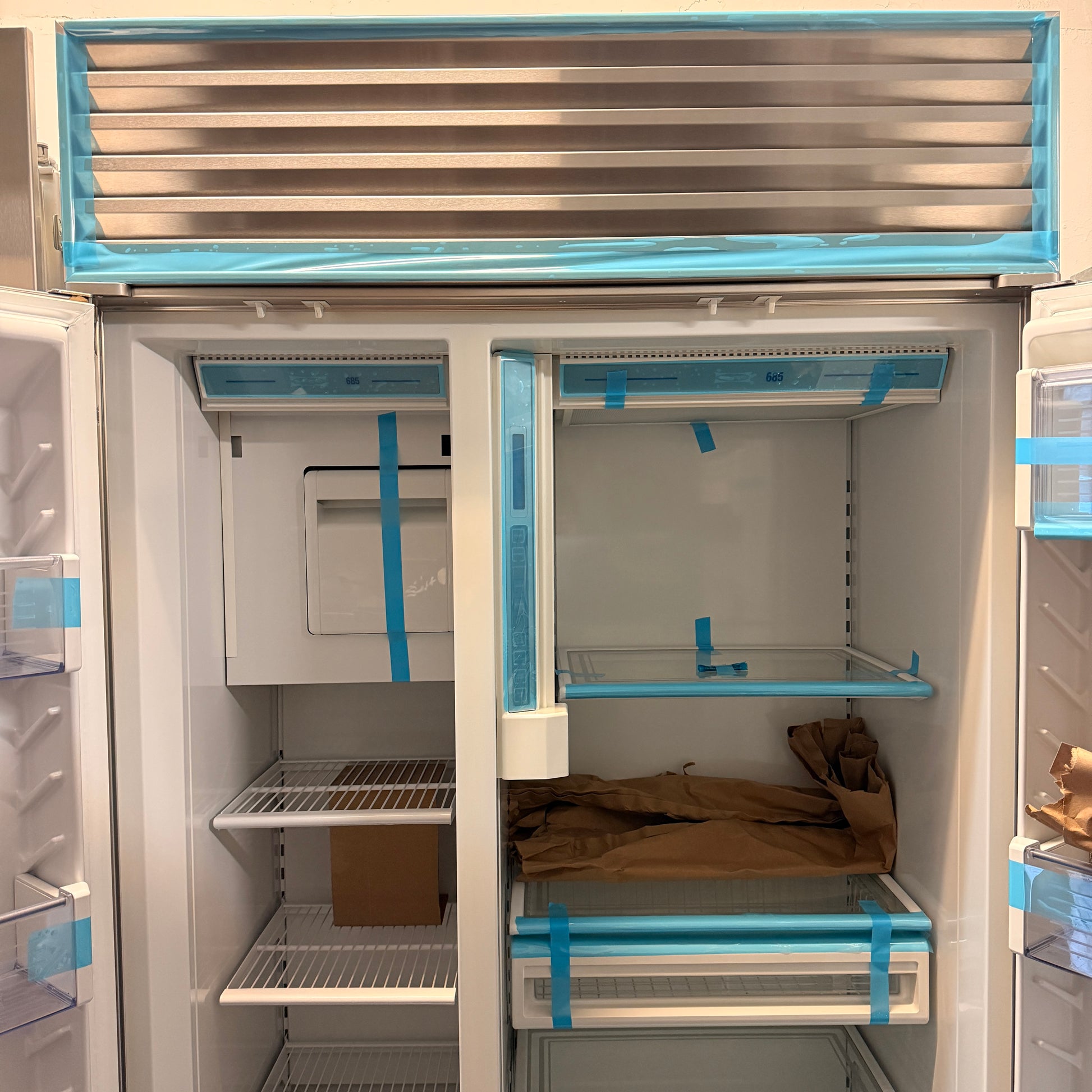 Refurbished: Sub-Zero 685/S 42” Side By Side Refrigerator Water/ Ice Dispenser Stainless Steel