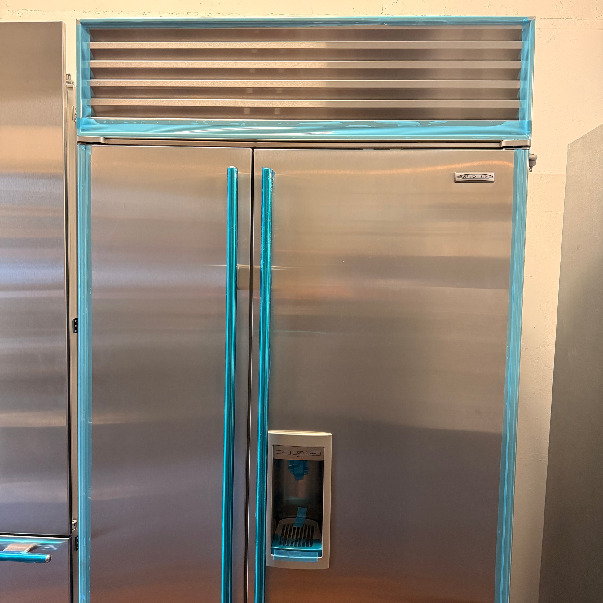 Refurbished: Sub-Zero 685/S 42” Side By Side Refrigerator Water/ Ice Dispenser Stainless Steel