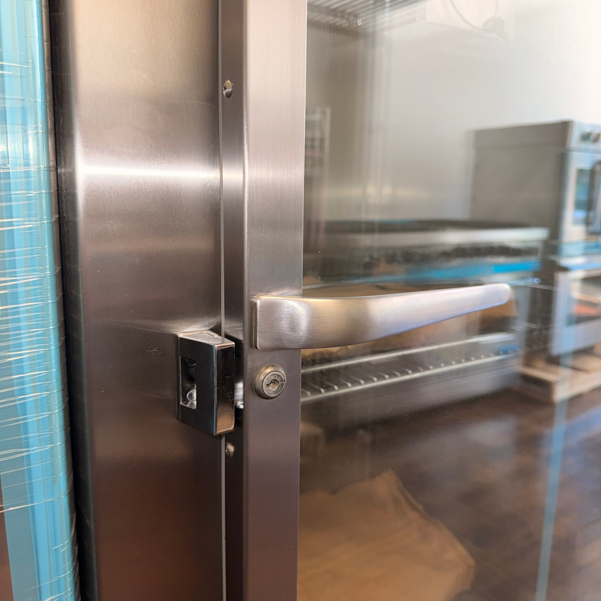 Refurbished: Traulsen UR30WT 30” Glass Door Commercial Wine Refrigerator with Key Lock